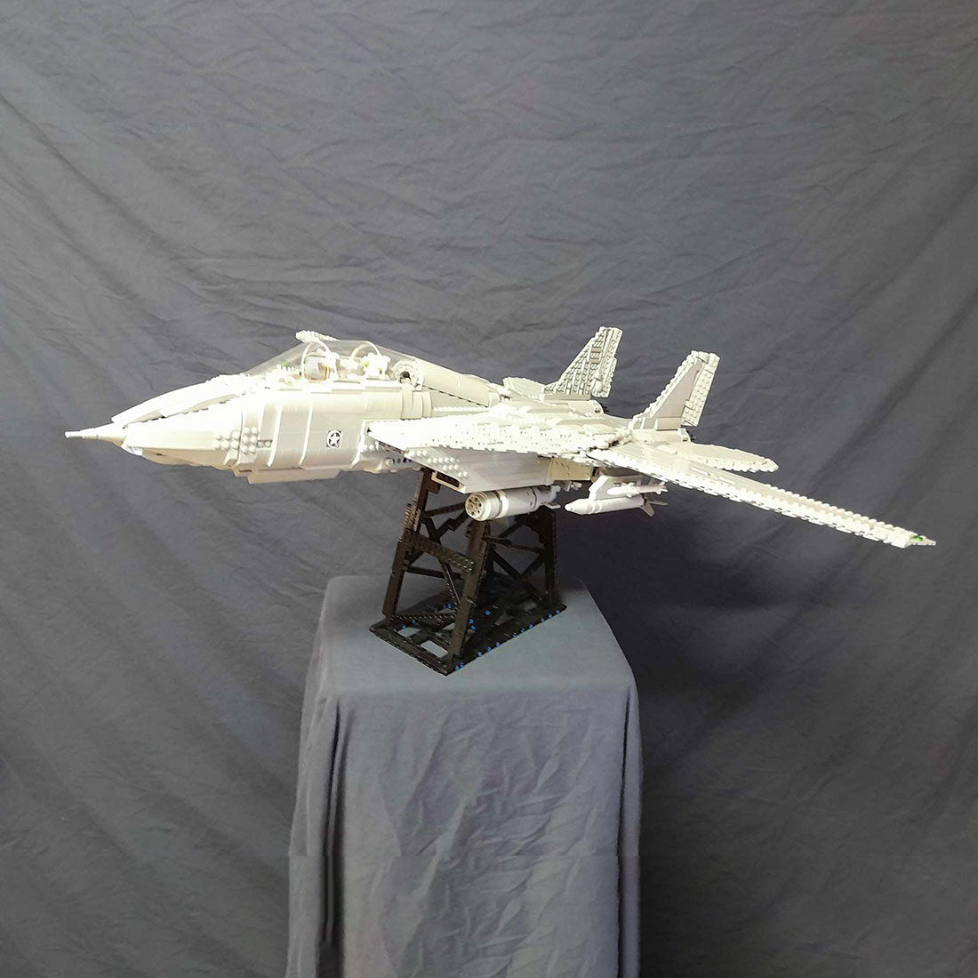 1/21 Scale F - 14 Tomcat Military Fighter Jet - LesDiy - 