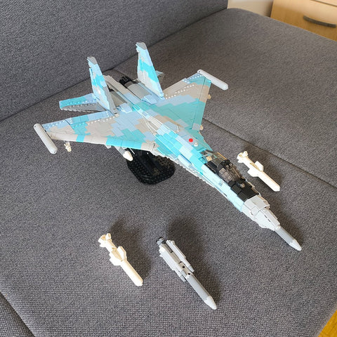 1/35 Scale Su - 35 Fighter Jet - LesDiy