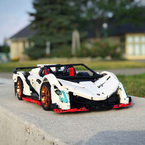 MOC-10574 Lamborghini Veneno Roadster - Dynamic