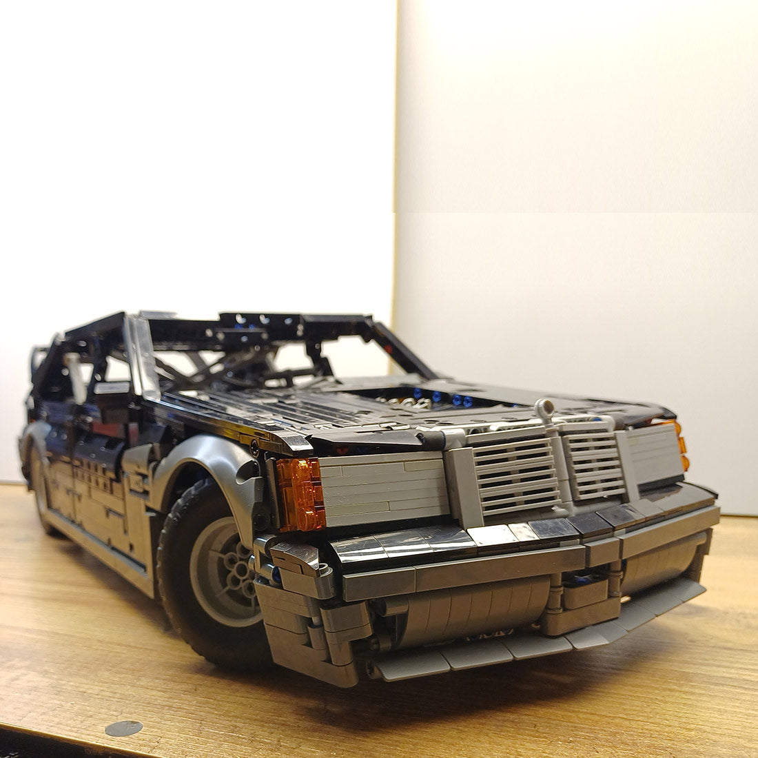 moc-190106-mercedes-benz-w201-190e-evoii-dtm