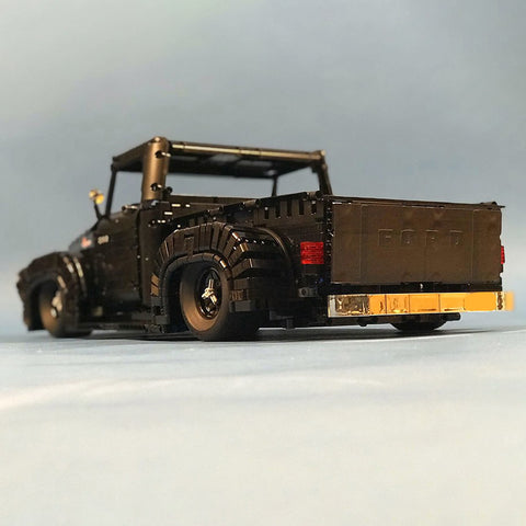 MOC-37562 Ford F100 - Dynamic