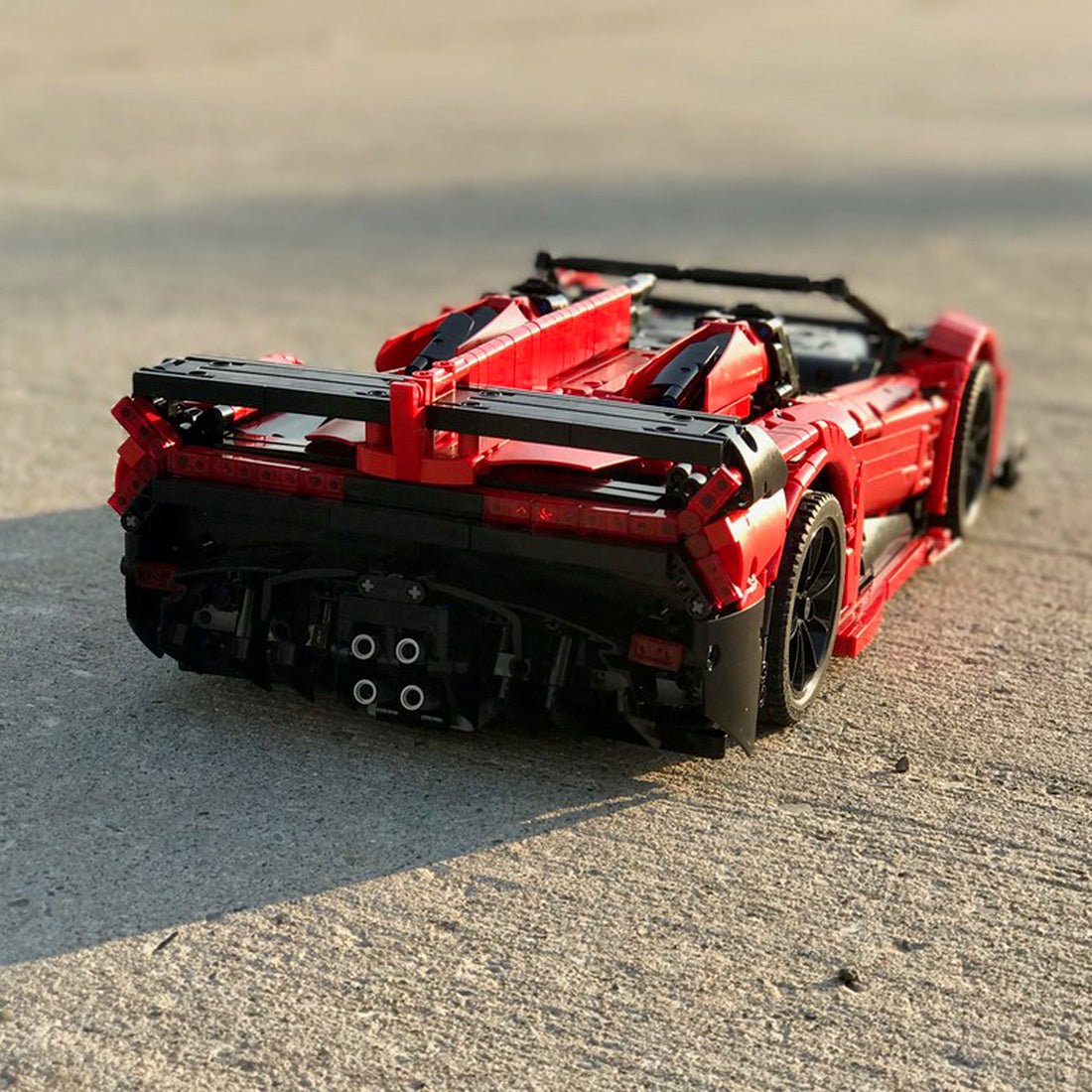 MOC - 10559 Lamborghini Veneno Roadster - Dynamic - LesDiy