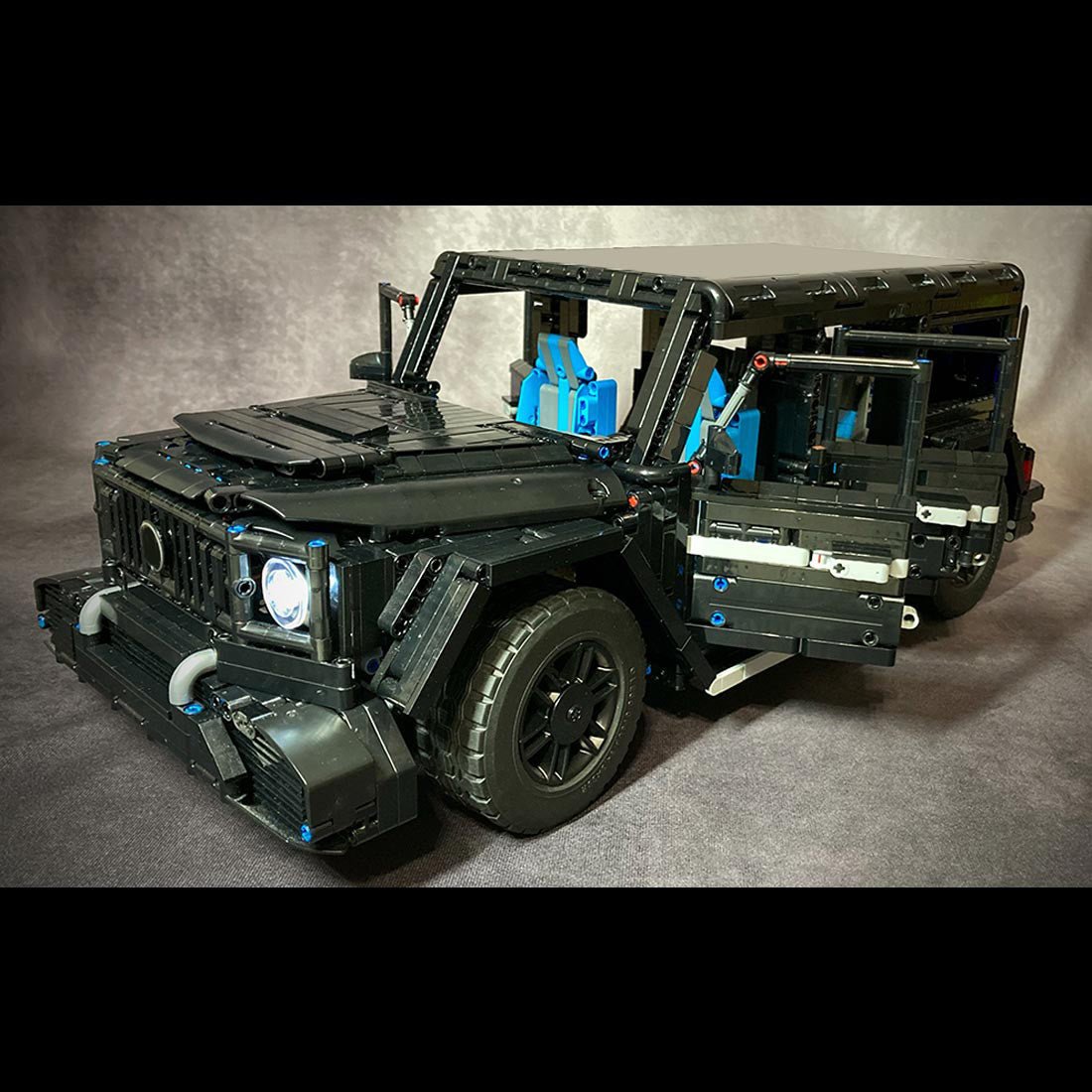 MOC - 147516 Mercedes AMG g63 4x4 - LesDiy