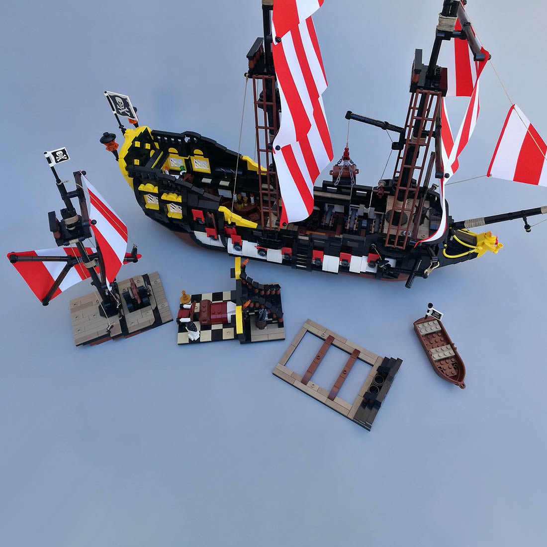 MOC - 166879 Barracuda Ship - LesDiy