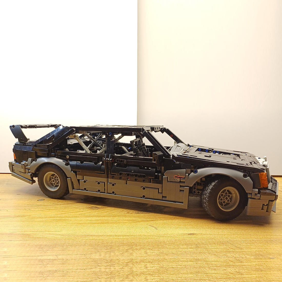 MOC - 190106 Mercedes - Benz W201 190E EvoII DTM - LesDiy