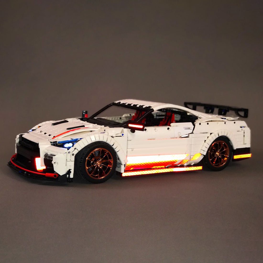 MOC - 25326 Nissan GT - R - Dynamic - LesDiy