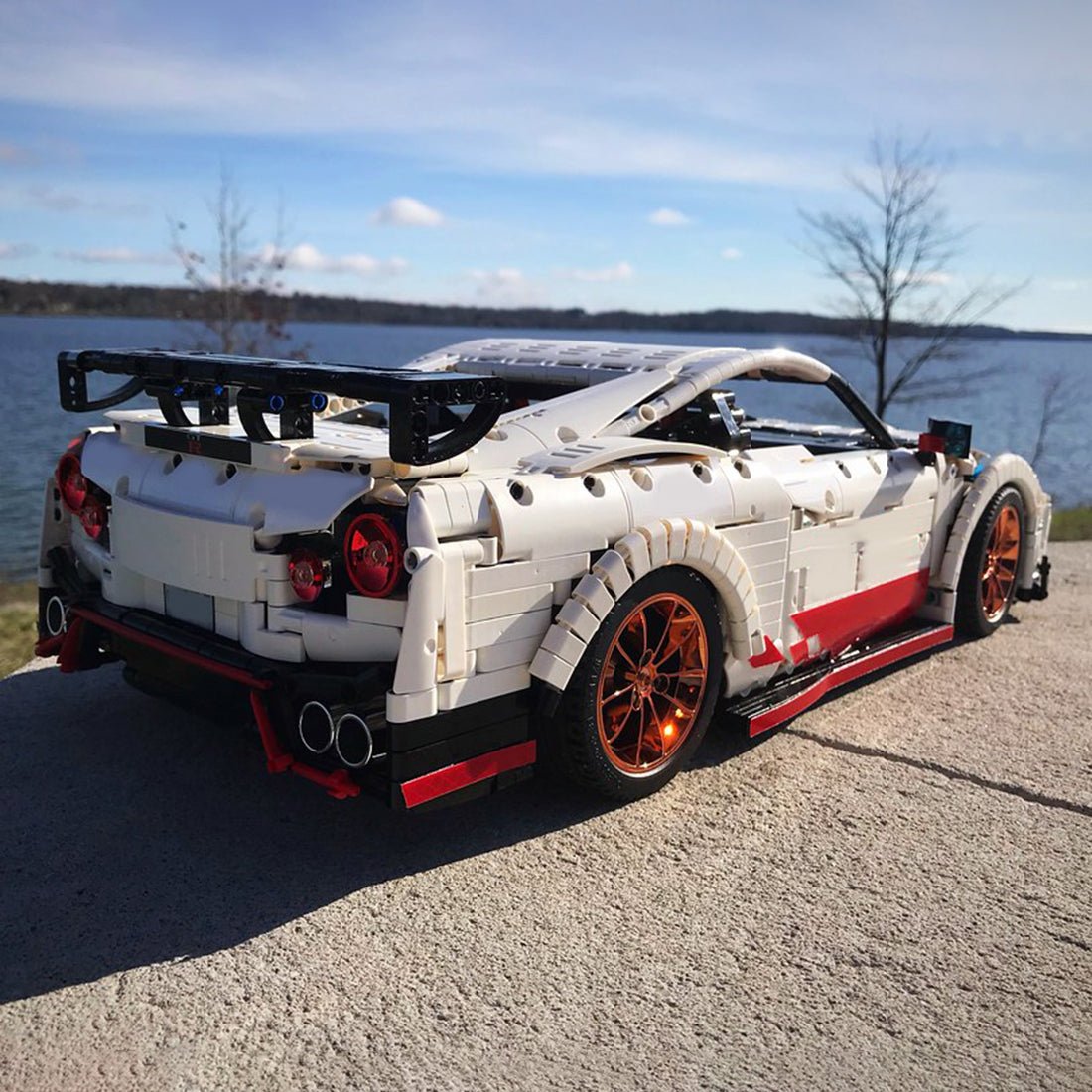 MOC - 25326 Nissan GT - R - Dynamic - LesDiy