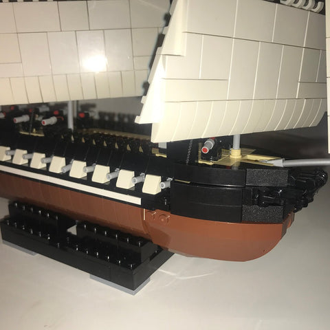 MOC - 40456 1/200 USS Constitution Ship Model - LesDiy