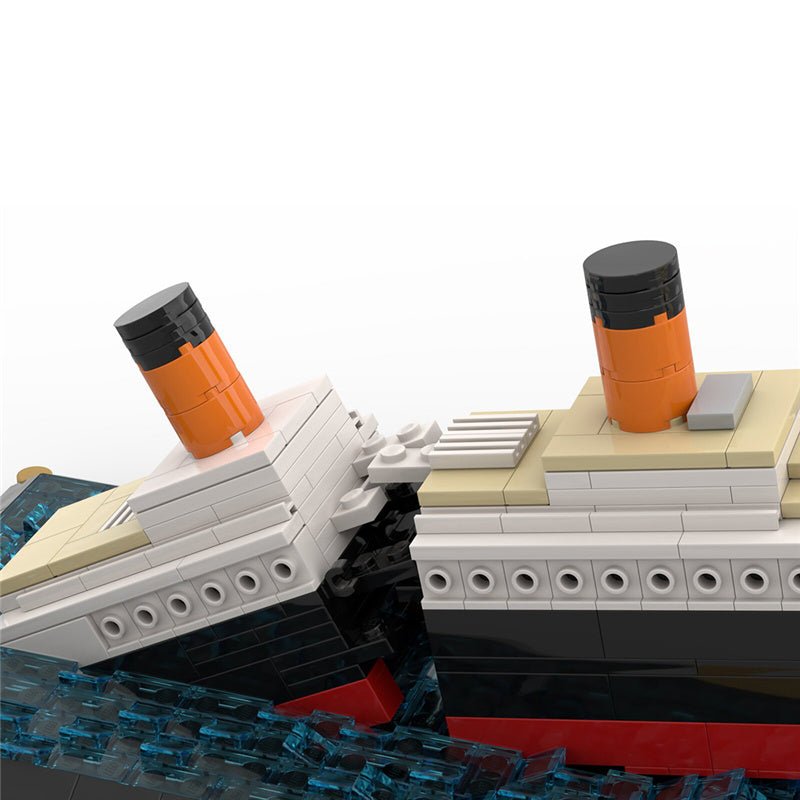 MOC - 51466 Titanic Sinking Scene - LesDiy - MOC